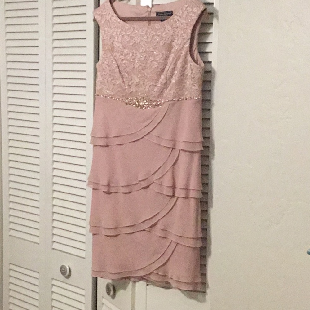 Elegant Pink Sleeveless Dress